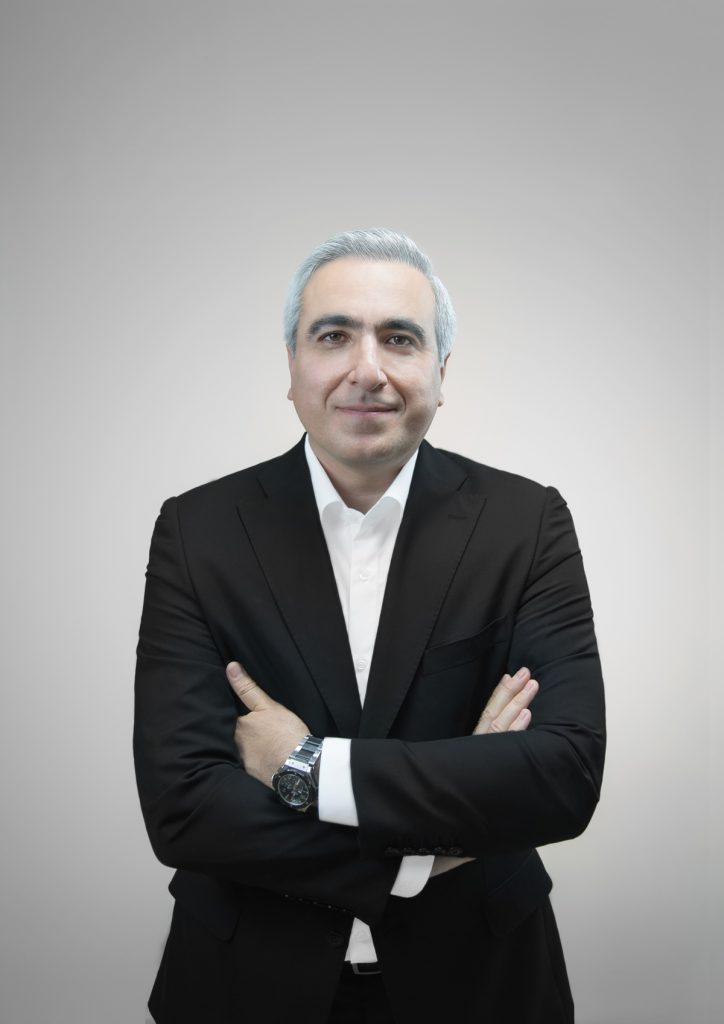 علی آزادی‌منش